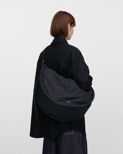 Sandqvist  / Curve Half Moon Bag / Black