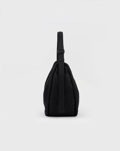 Sandqvist  / Curve Half Moon Bag / Black