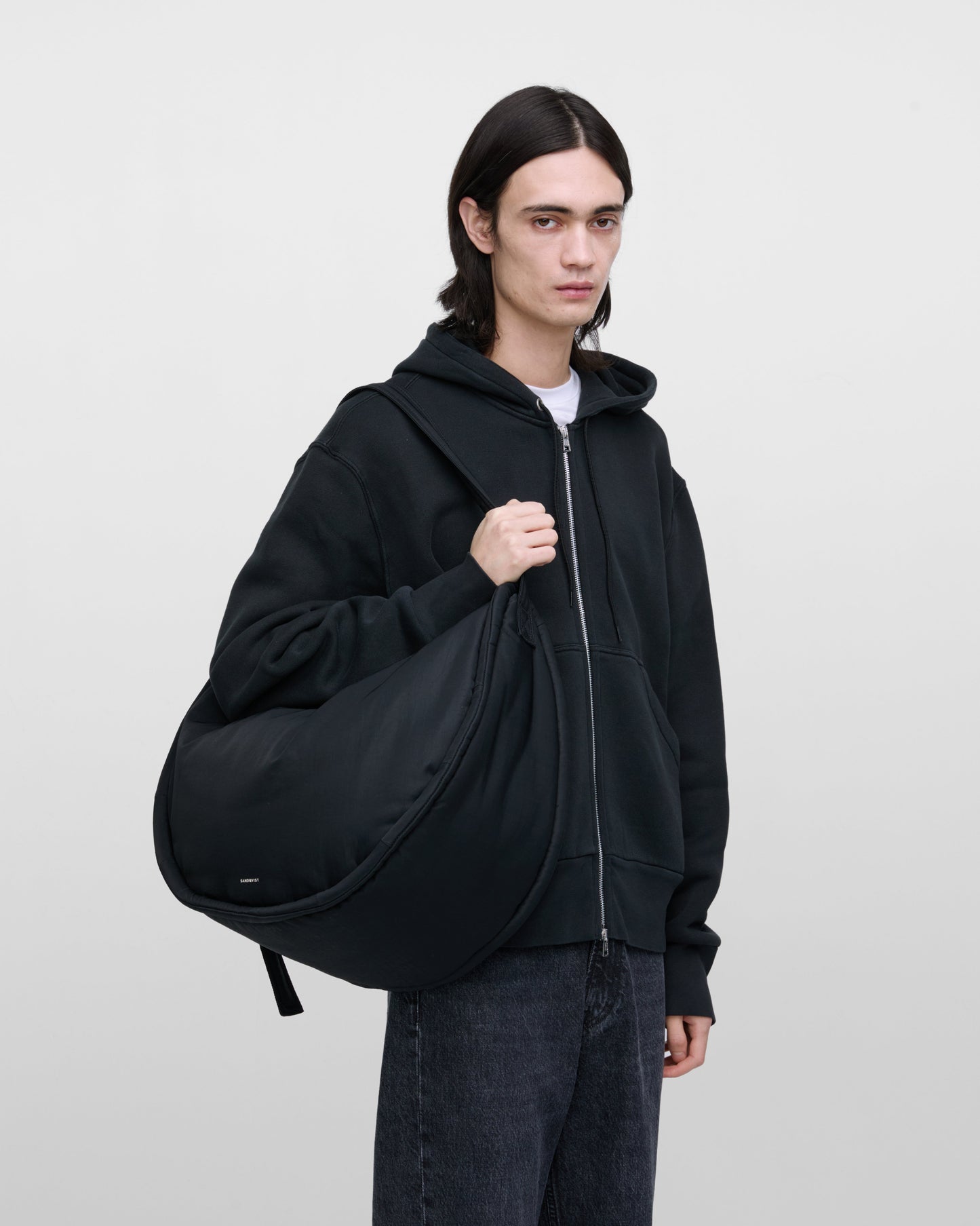 Curve Half Moon Bag Black