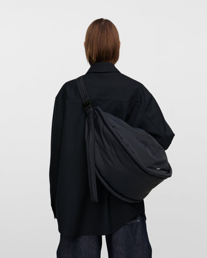Sandqvist  / Curve Half Moon Bag / Black