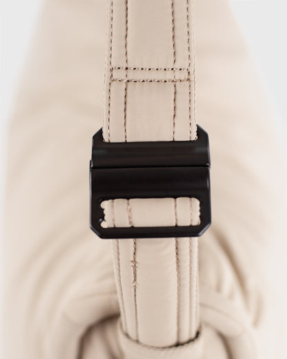Sandqvist / Curve Half Moon Bag / Beige